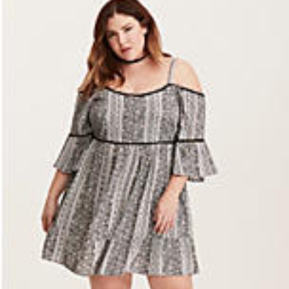 TORRID MIXED PRINT OFF SHOULDER CHALLIS DRESS SIZE 2